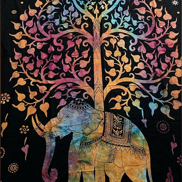 Large elephant tapestry - Picture 2 of 2